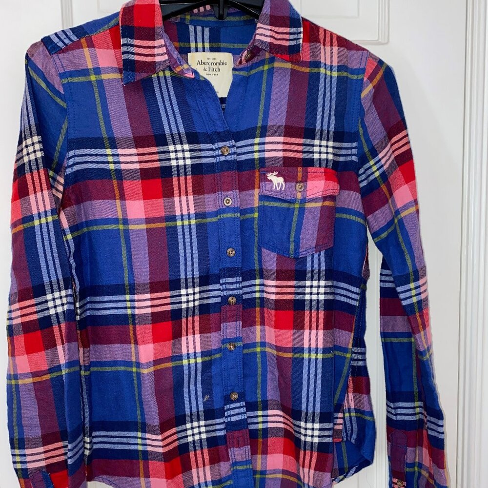 Abercrombie and Fitch Blue and Pink Plaid Button Down Long Sleeve Top